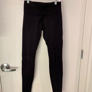 Lululemon black wunder under leggings size 4